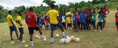 Volunteers gain experience through soccer coaching in Ghana