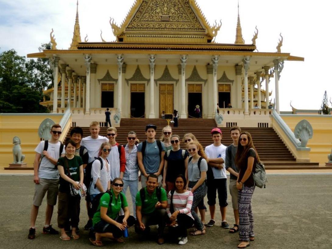 Volunteer in Cambodia as part of a group of high school students